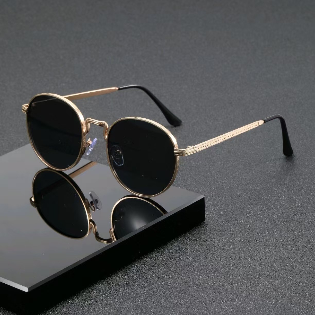 Occhiali da Sole Rotondi Class - Women Accessories Trending recensione e prezzo